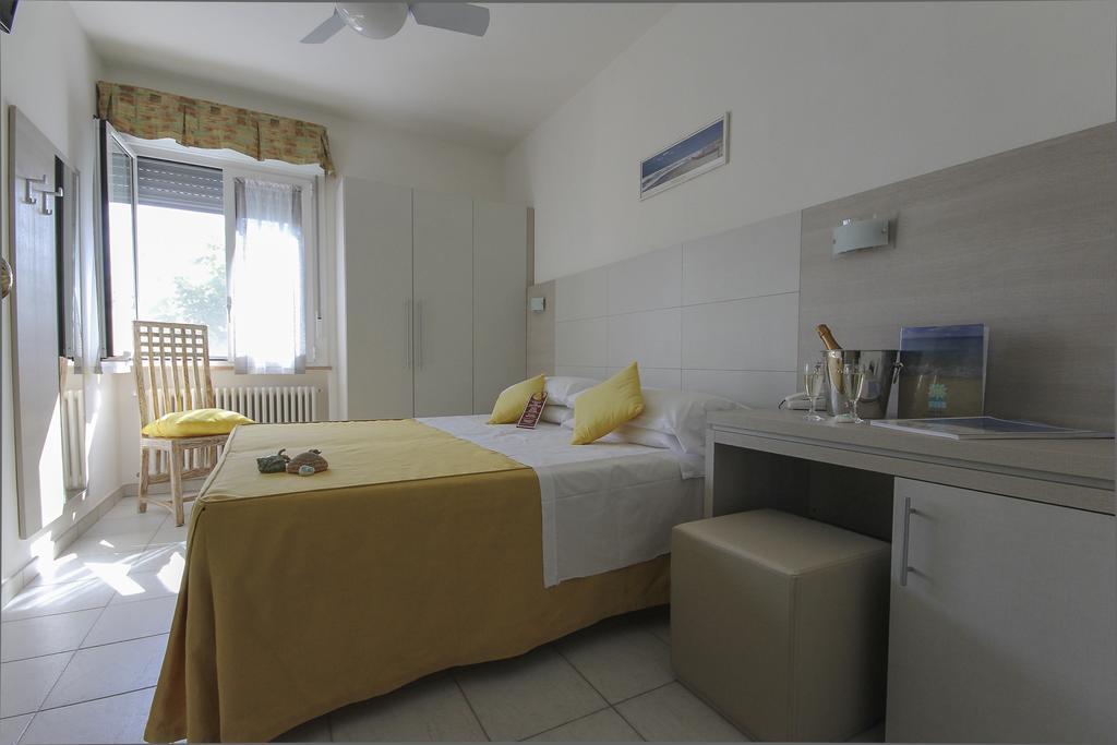 Hotel Miramare Φόρτε ντε Μάρμι Δωμάτιο φωτογραφία